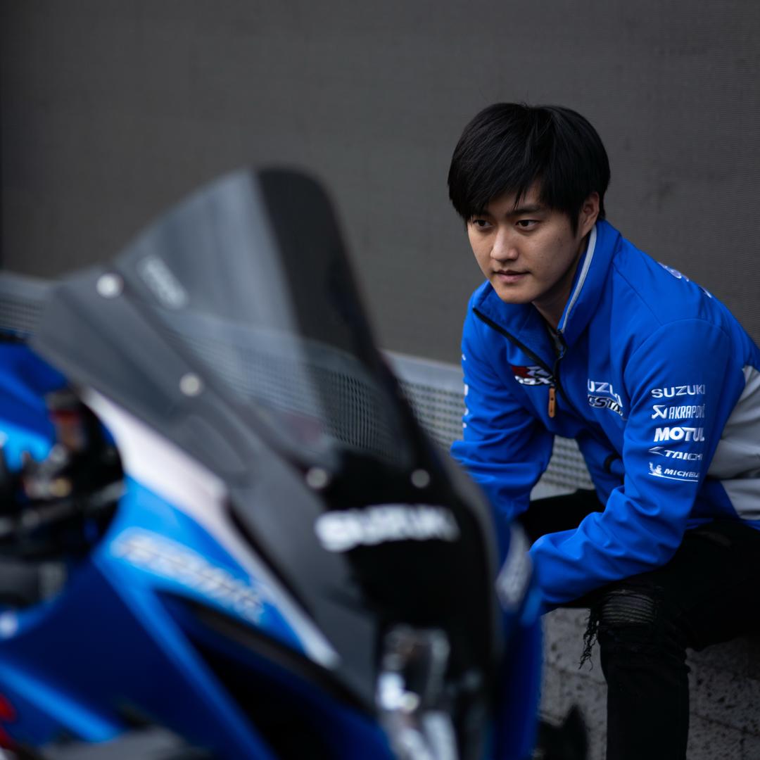 聪🏍️