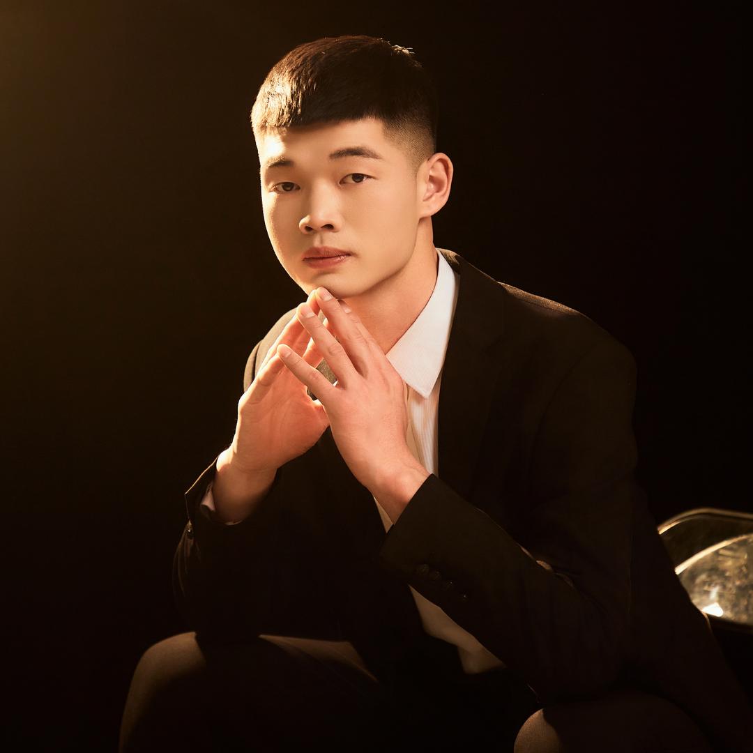 襄汾老成都麻辣烫和傻子张大盘鸡主理人