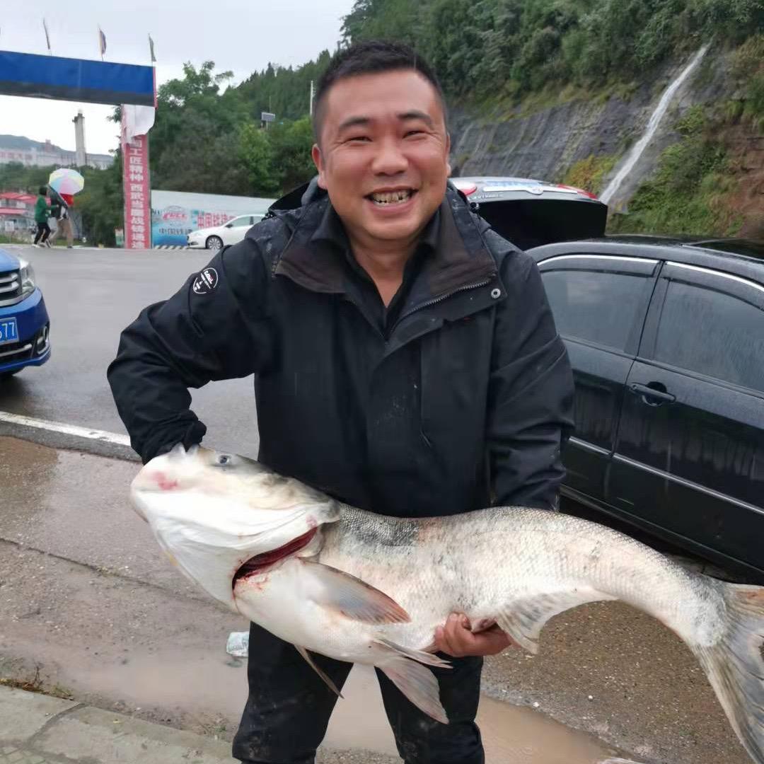 爱钓鱼的大嘴哥