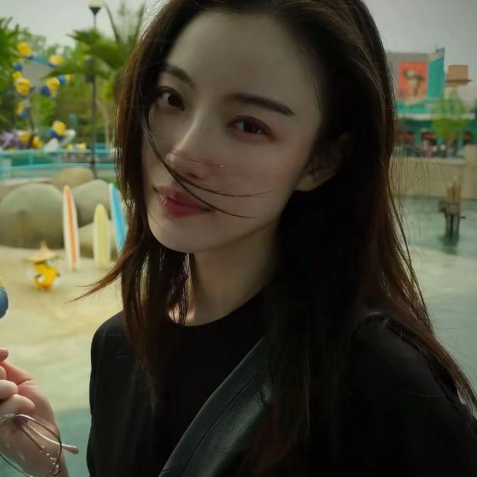 木木.