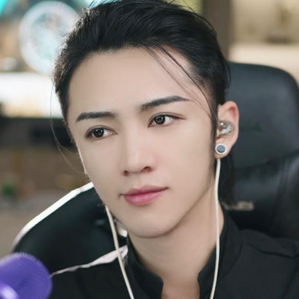 稚小彬(彬哥)🎙