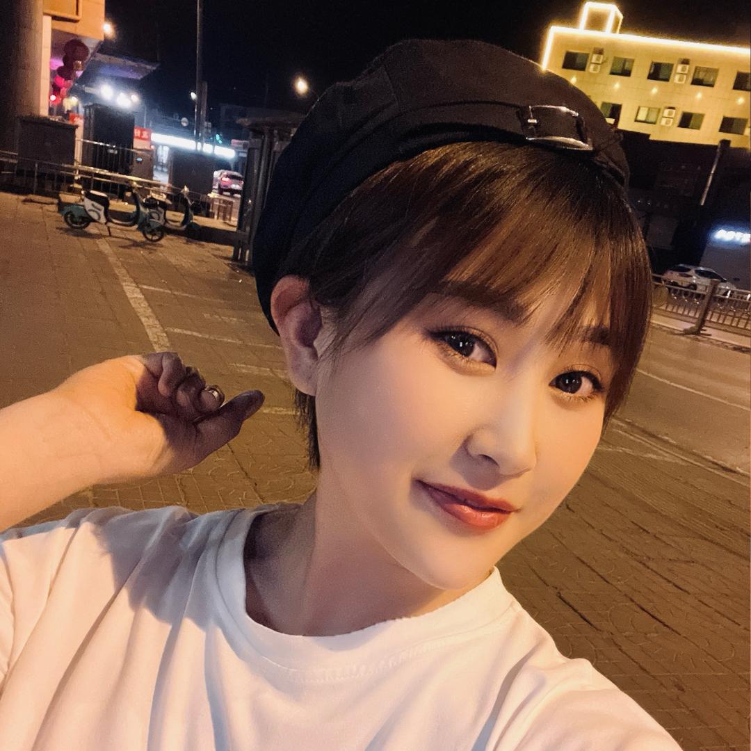 楚妹儿爱🍓草莓