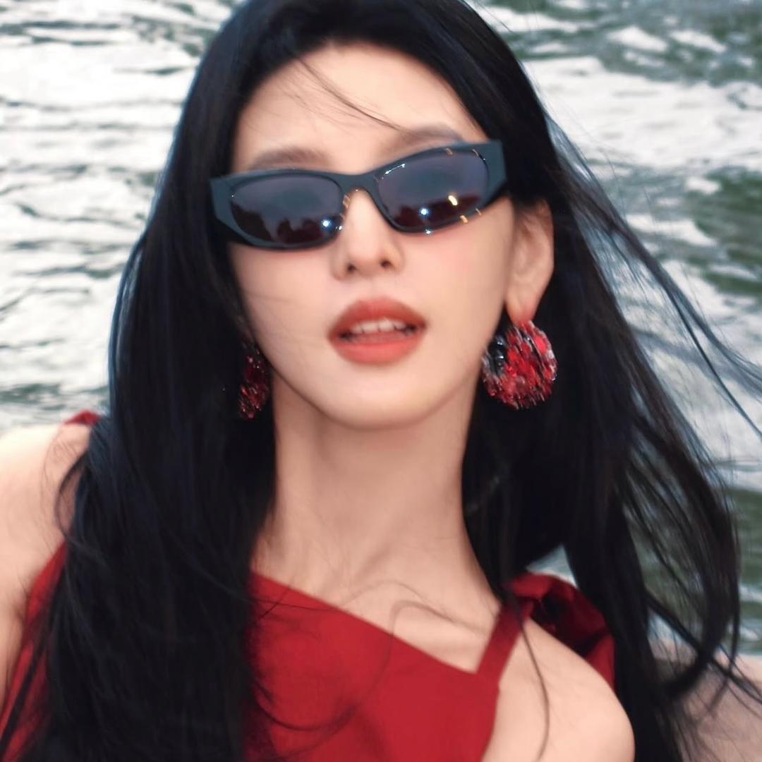 李婕妤.