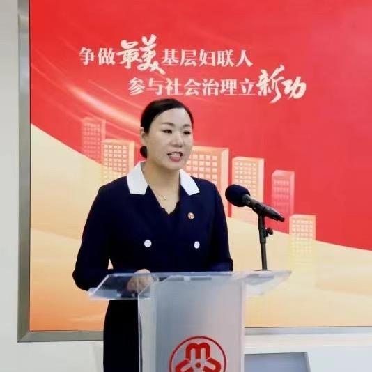 乔家村村干部-张晓惠