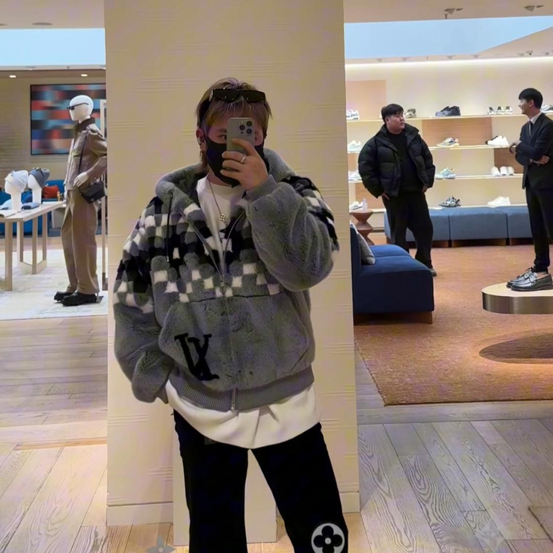 施老板的私服