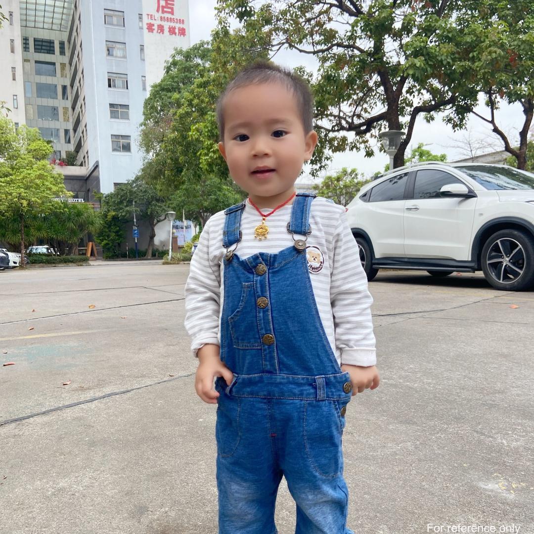 小E