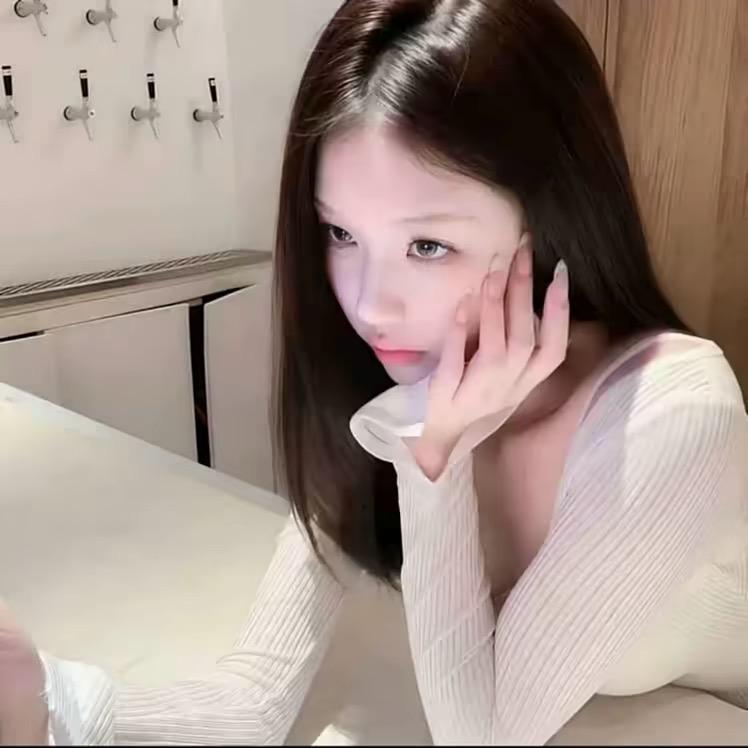 安安.