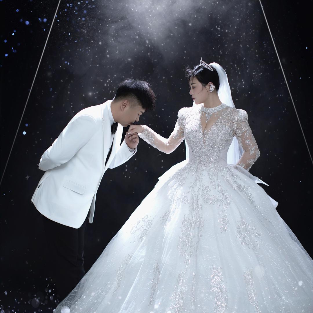 艾克仕游泳健身店长-夏天