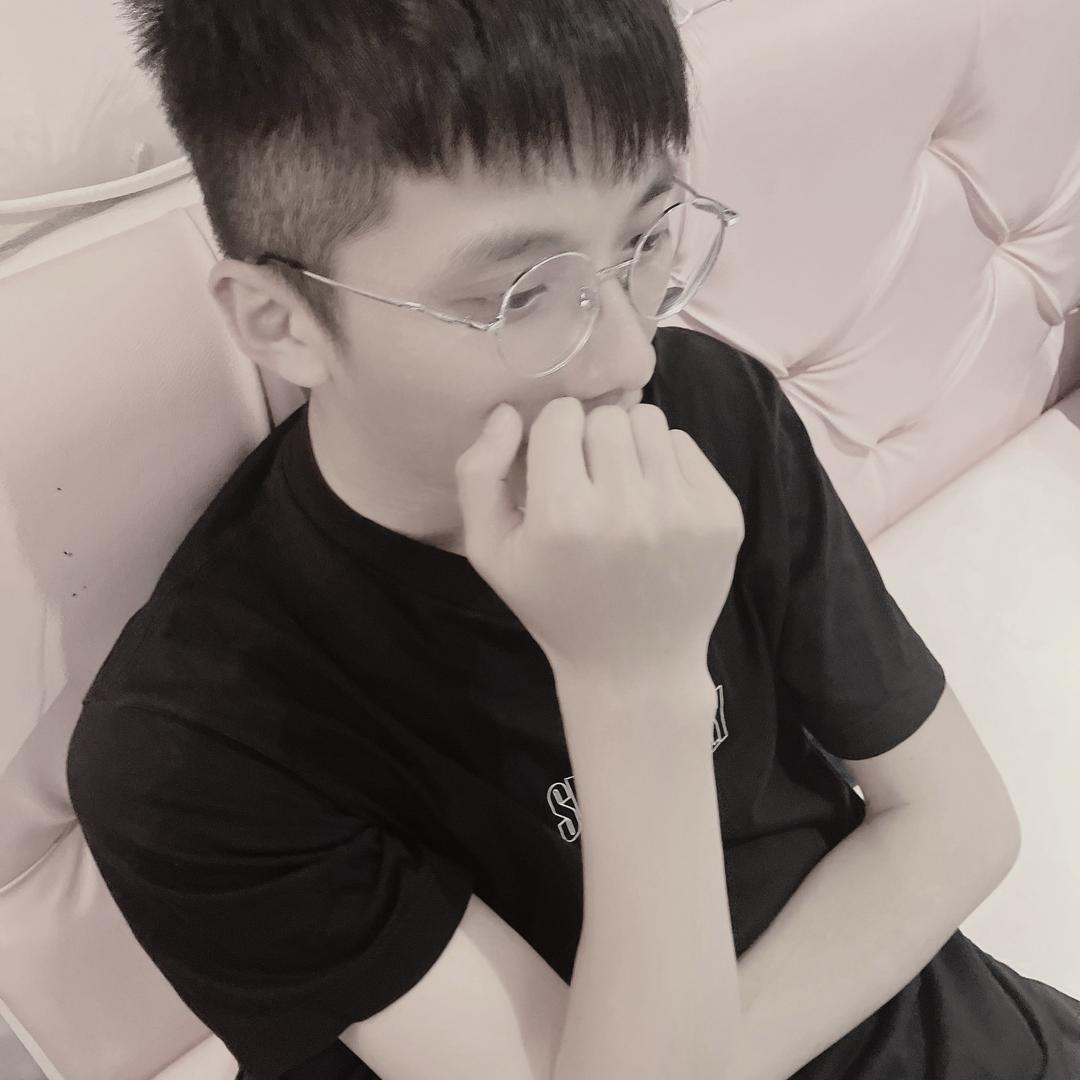 甘甘（不回私信锦鲤版）