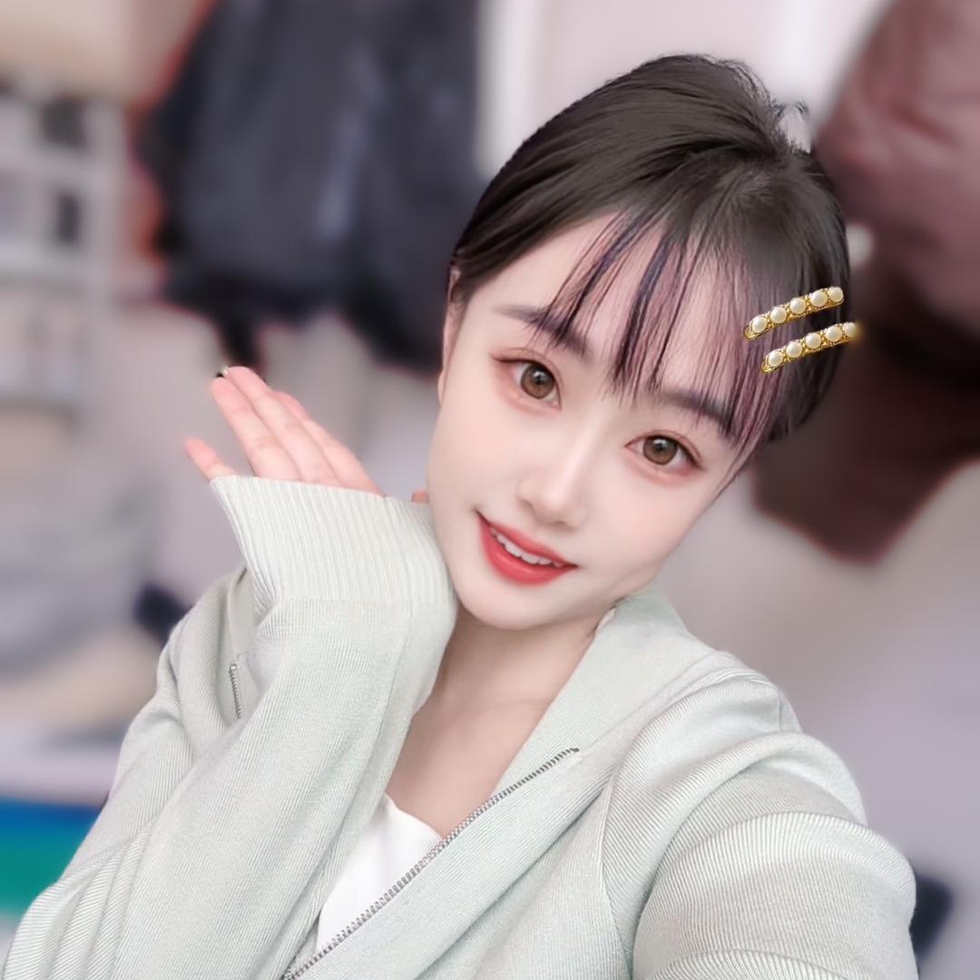 “朱”亲了我一口