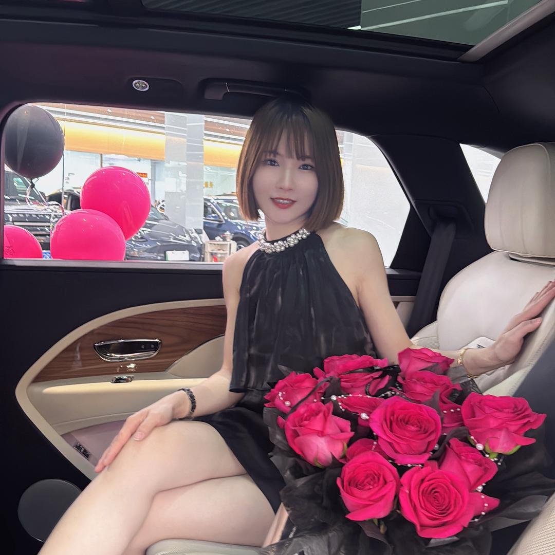 鑫越名车-小丽车库