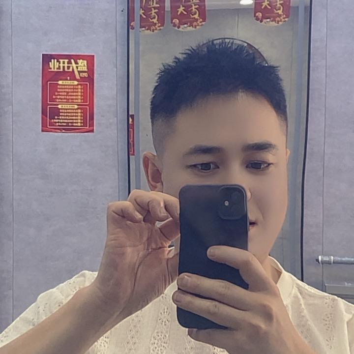 托尼   阿斌在新区