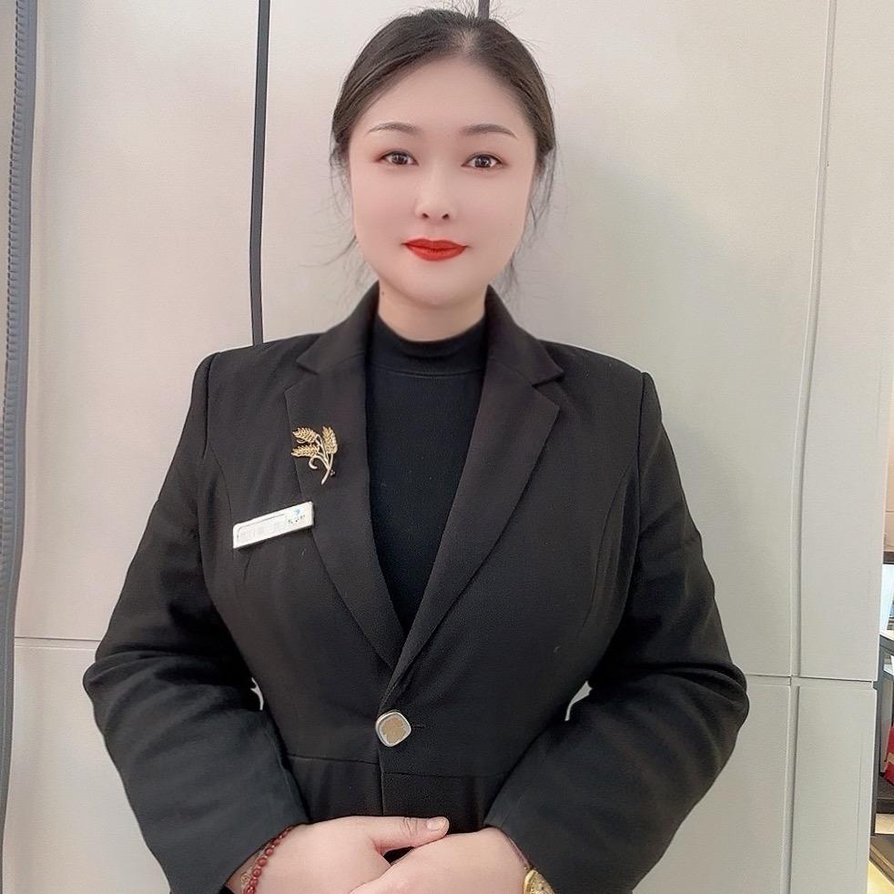 辽源荟萃楼珠宝 郝娜