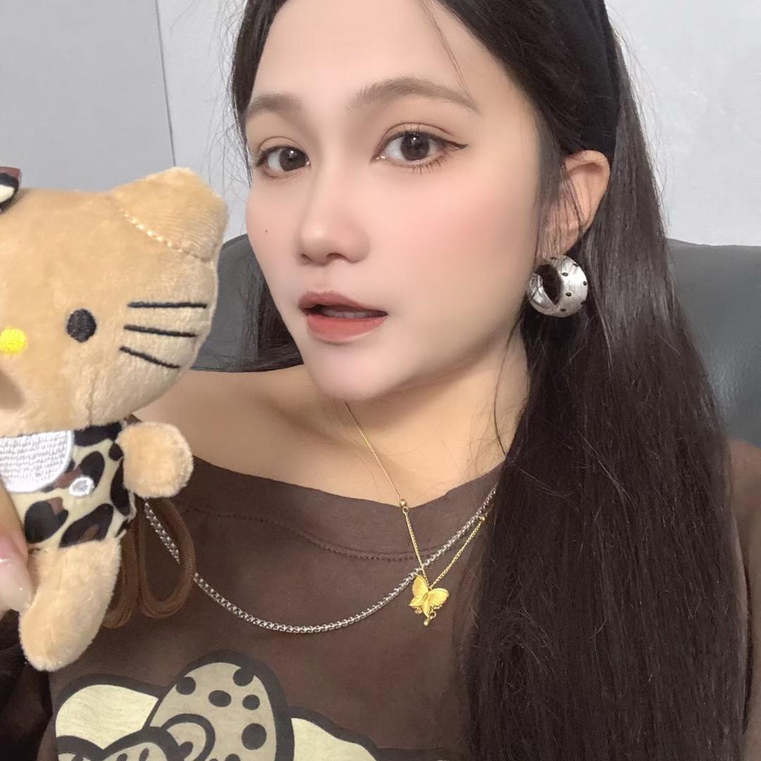 少女许财愿  🦋⁷⁷