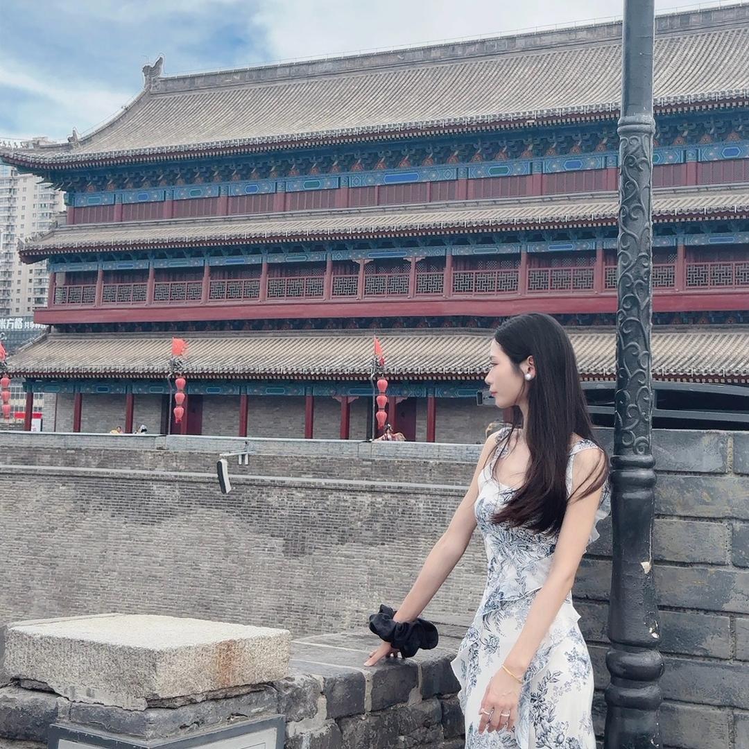 吴小千”