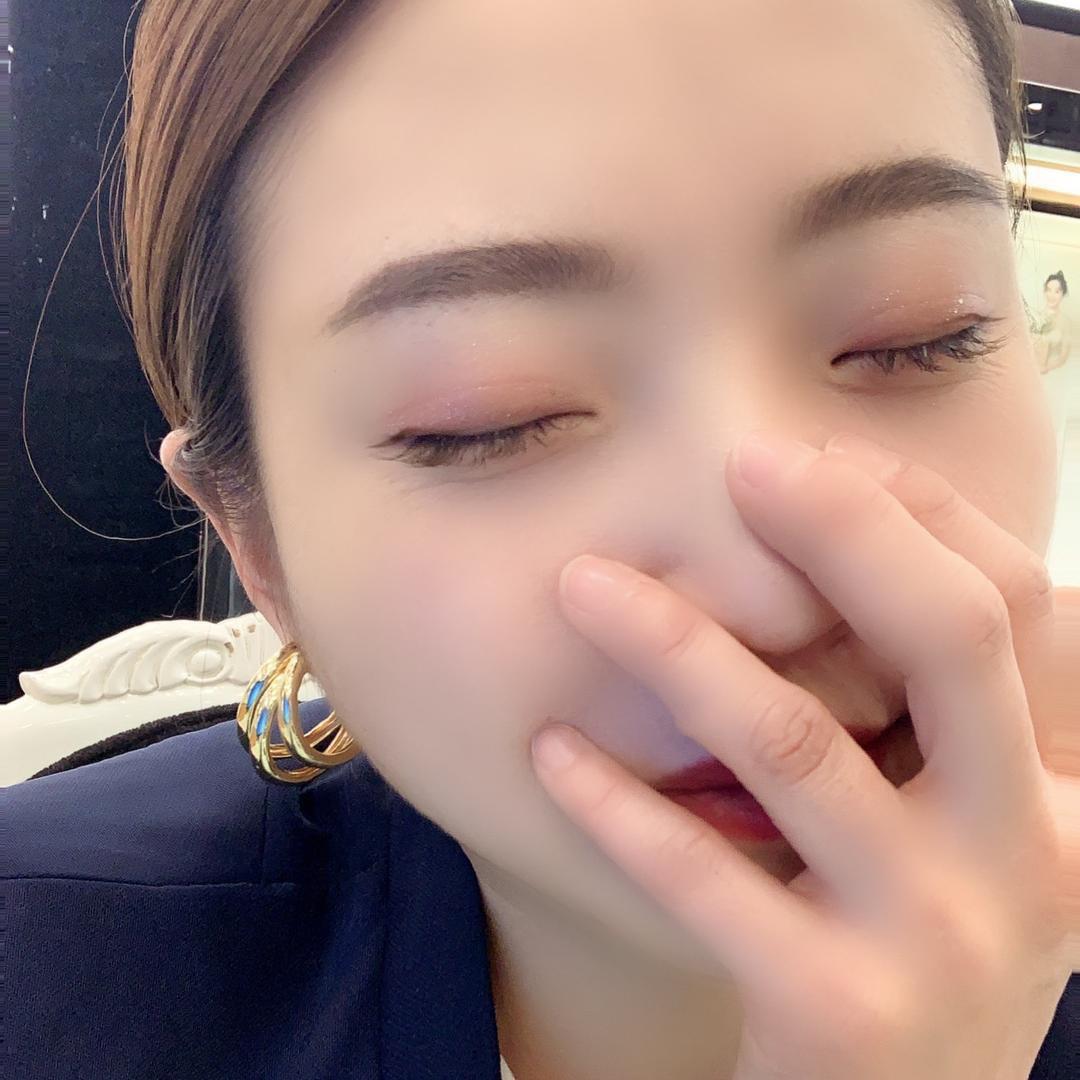 千变花花、