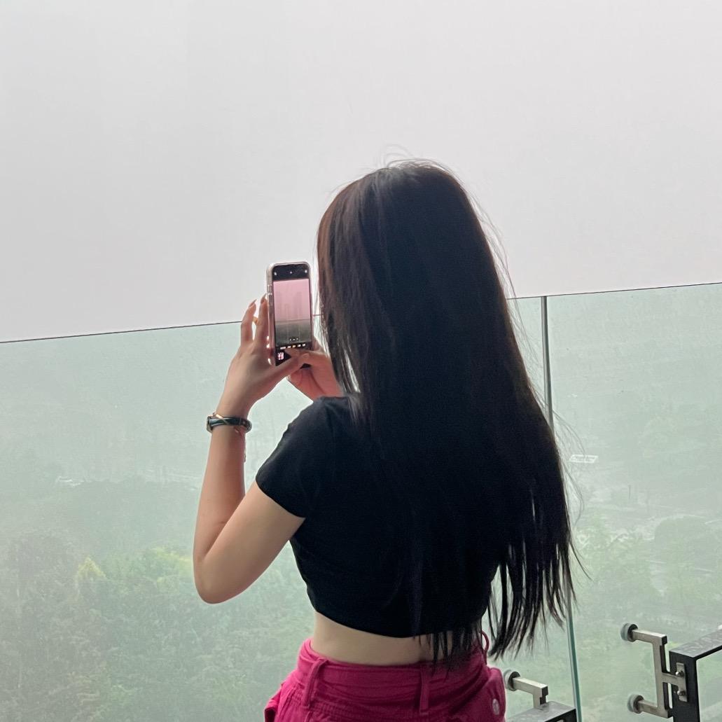 玩游戏那女的