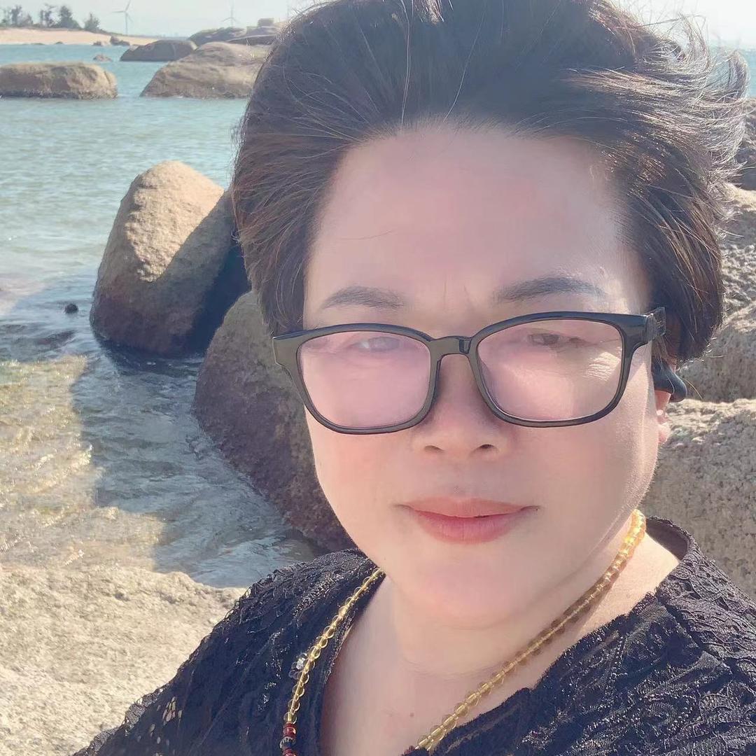 蔡姐直播间白转黑