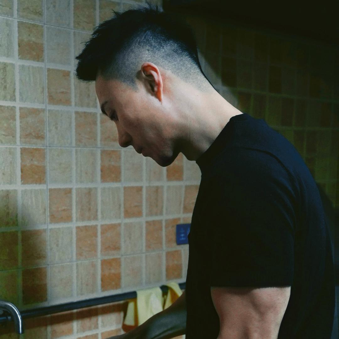 焦鸿天
