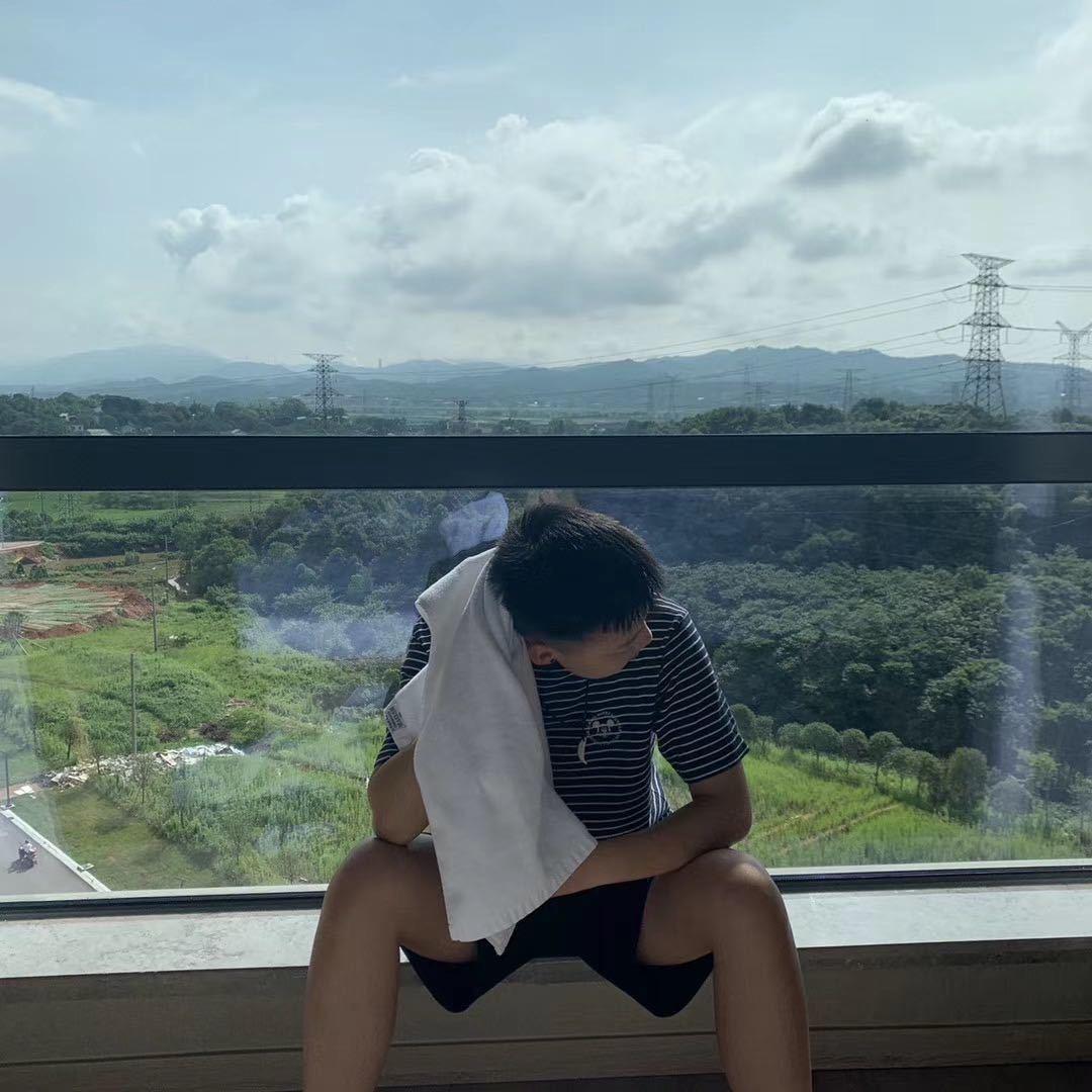 老高睡醒了