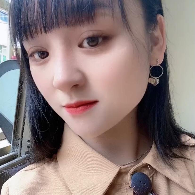 小邓漂亮呀☀️