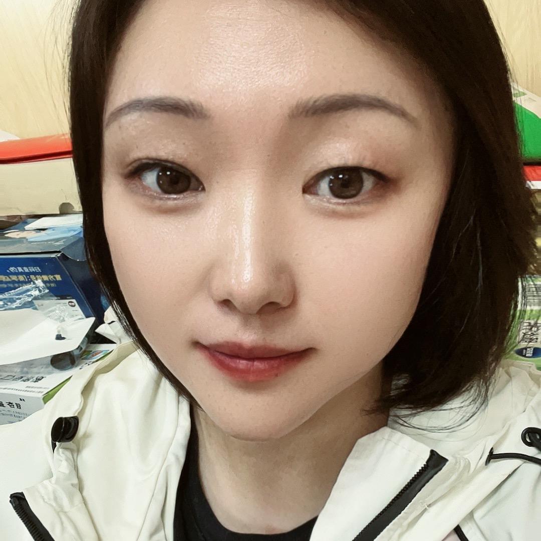 我是静静🍭🍭🍭