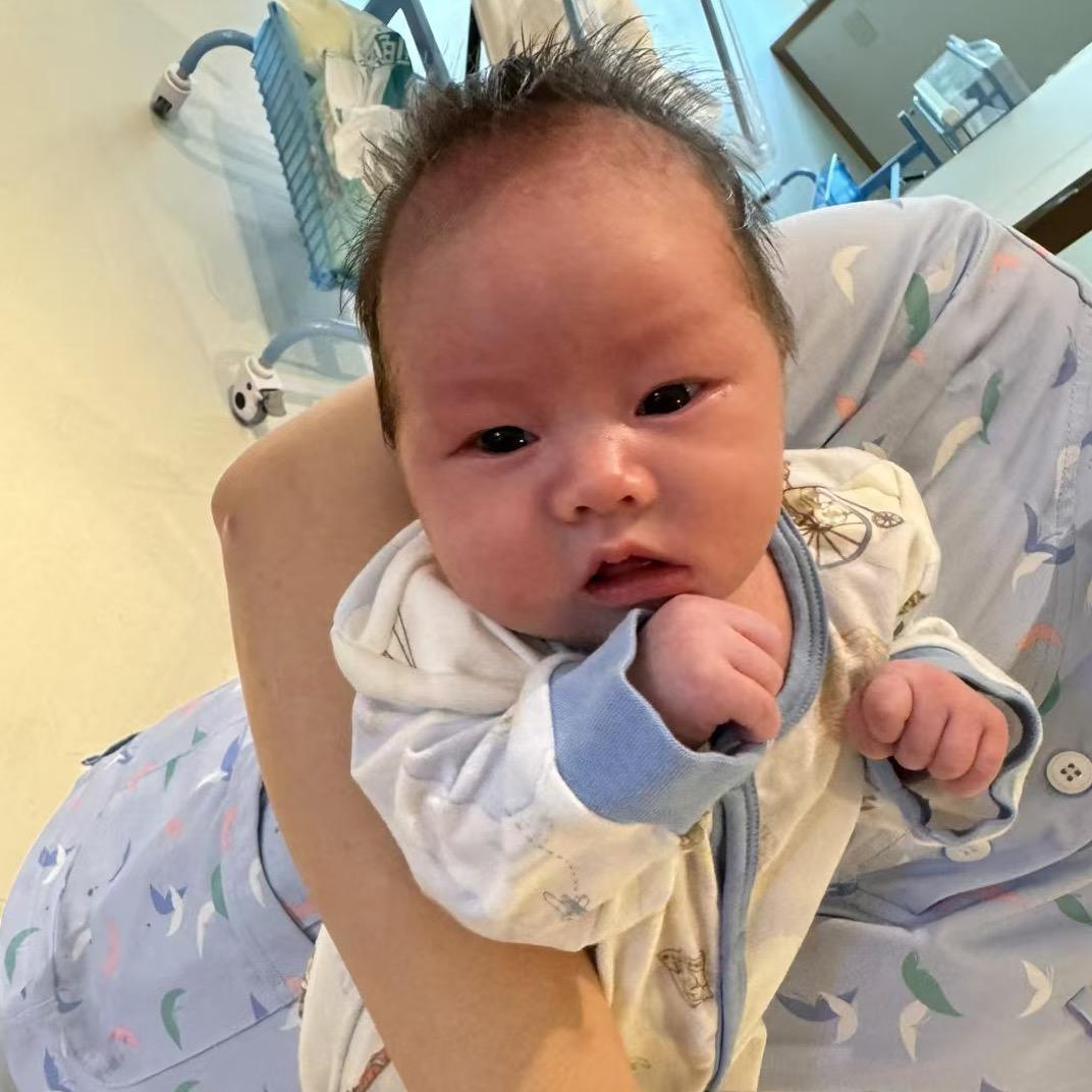 是👦承勋吖