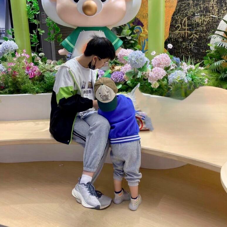 小默@