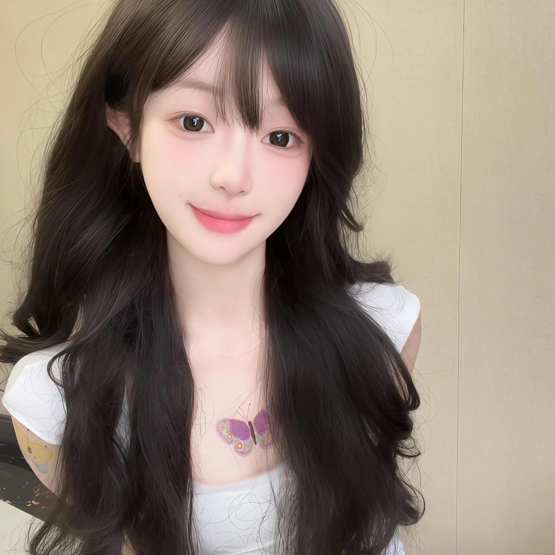 可昕Moe（爱穿搭）