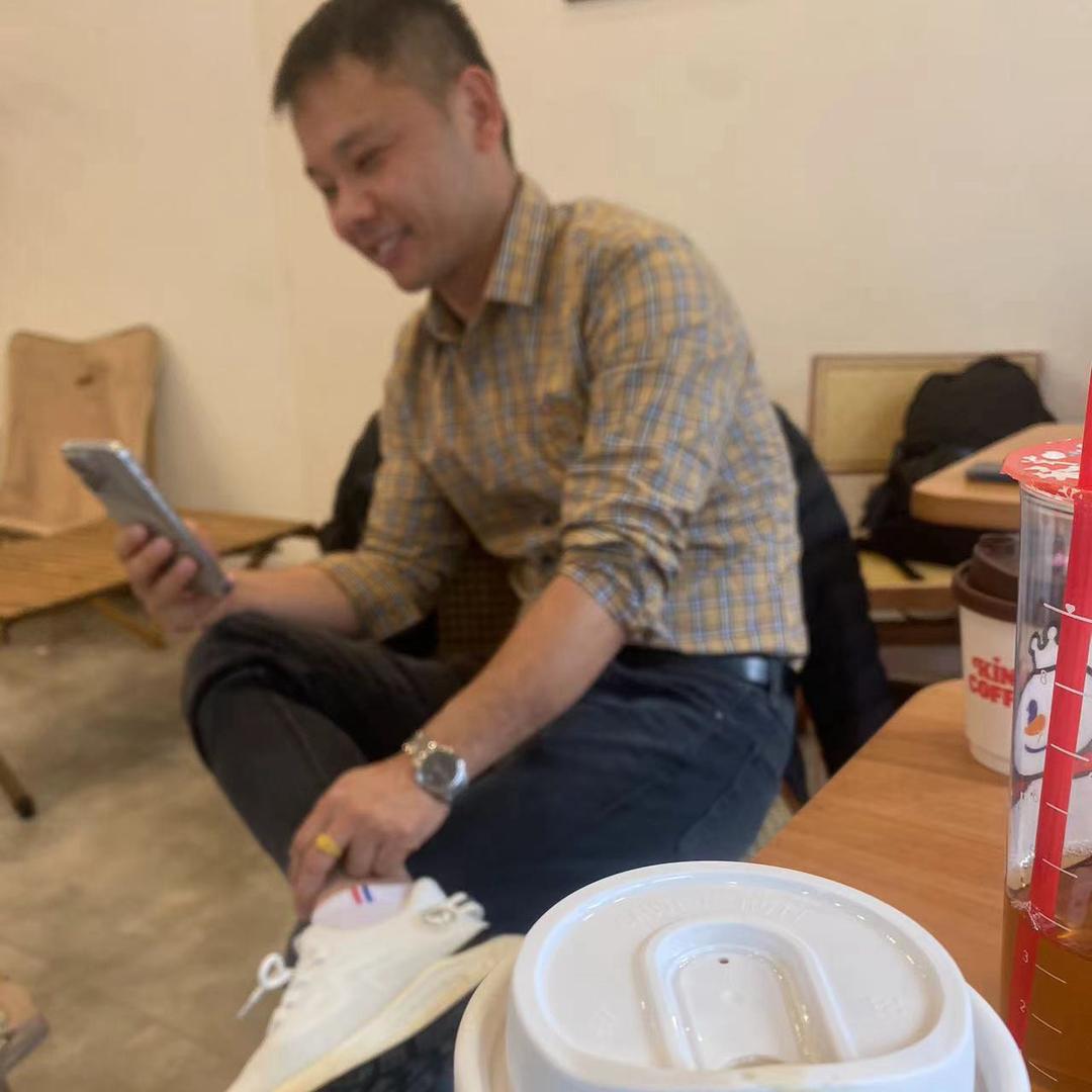 差点是帅哥…..