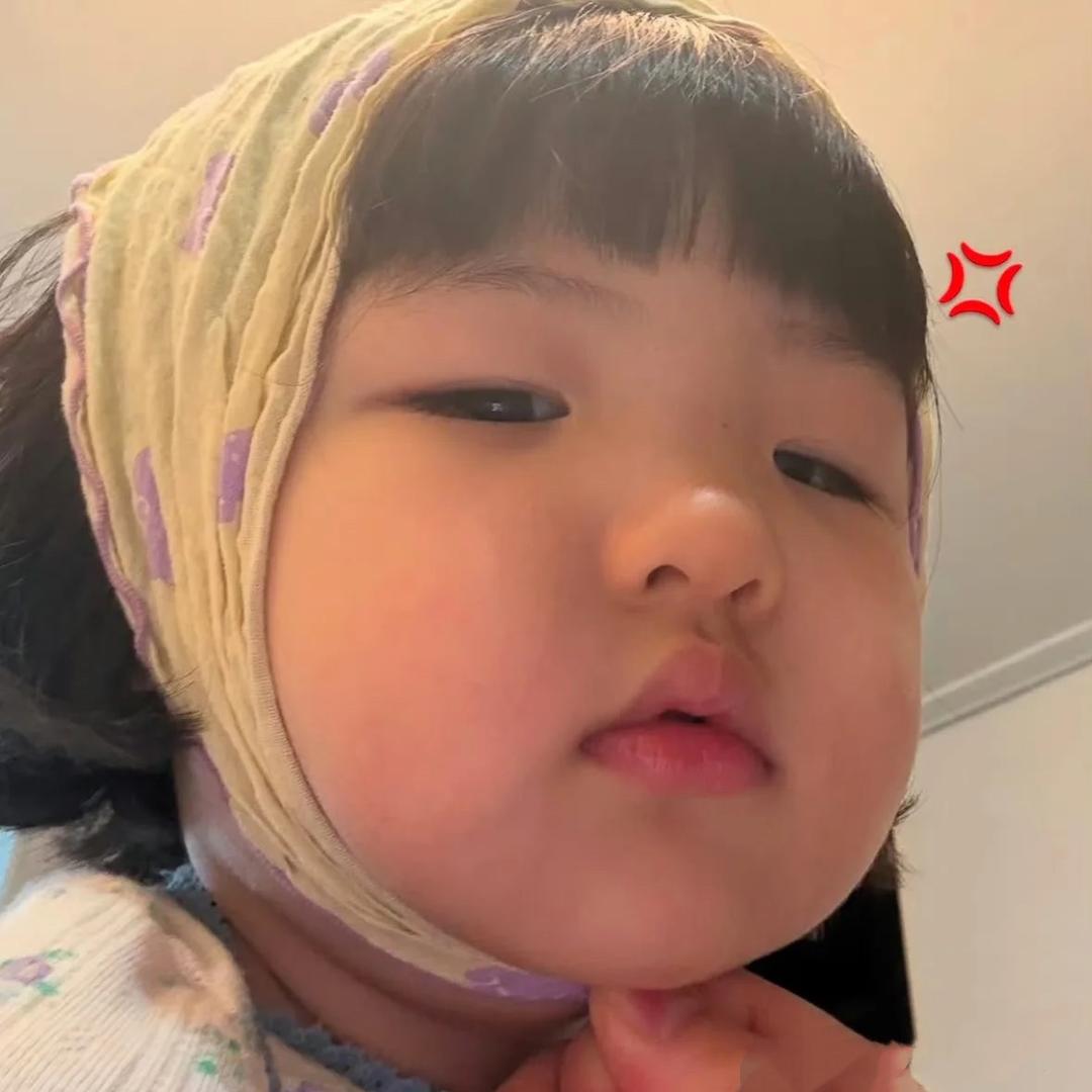 半夜睡不着点八十个男模打斗地主