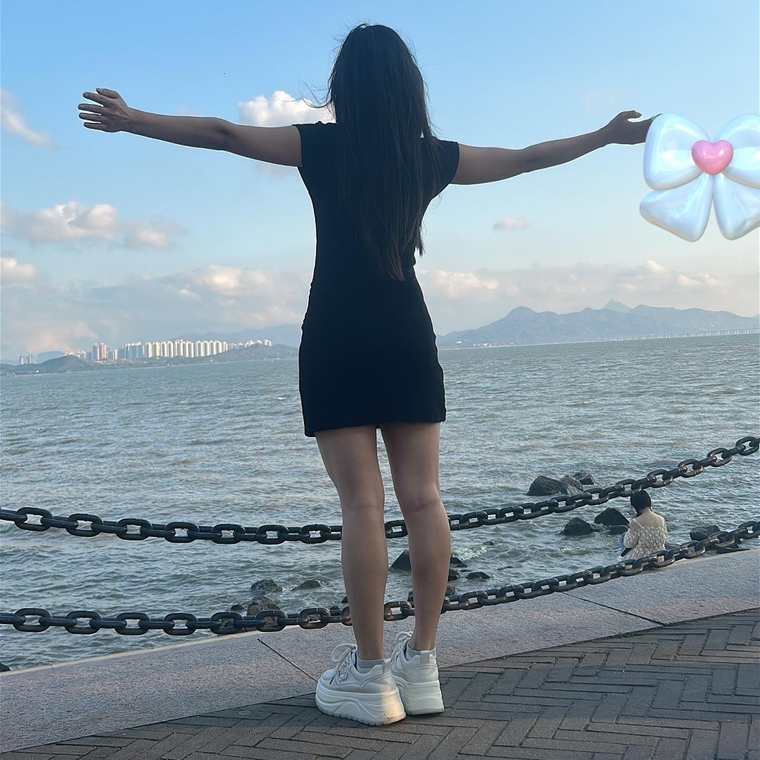 🏙️。英子