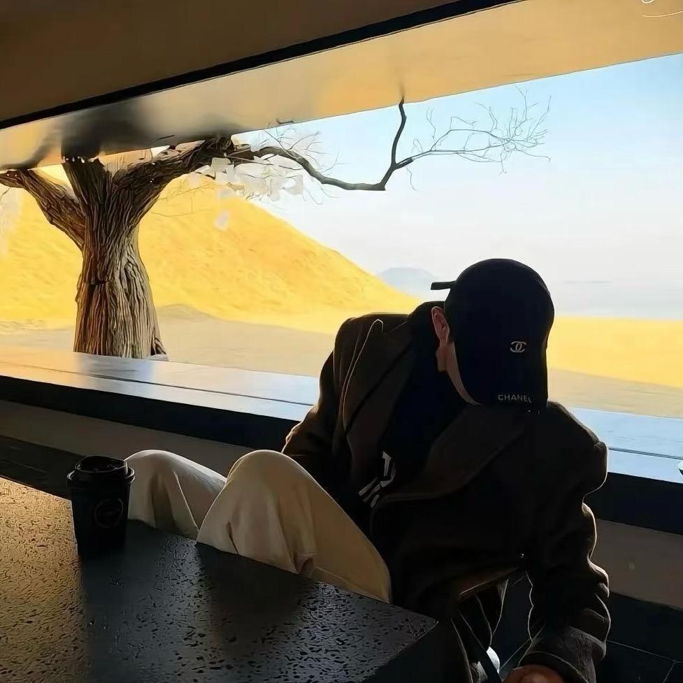 丶