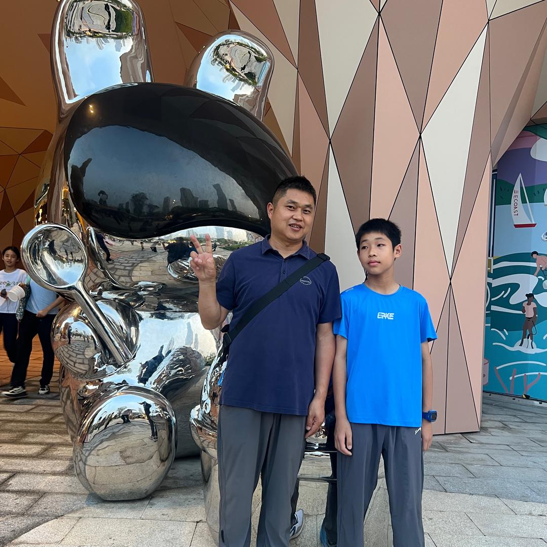 深圳龙华小黑哥