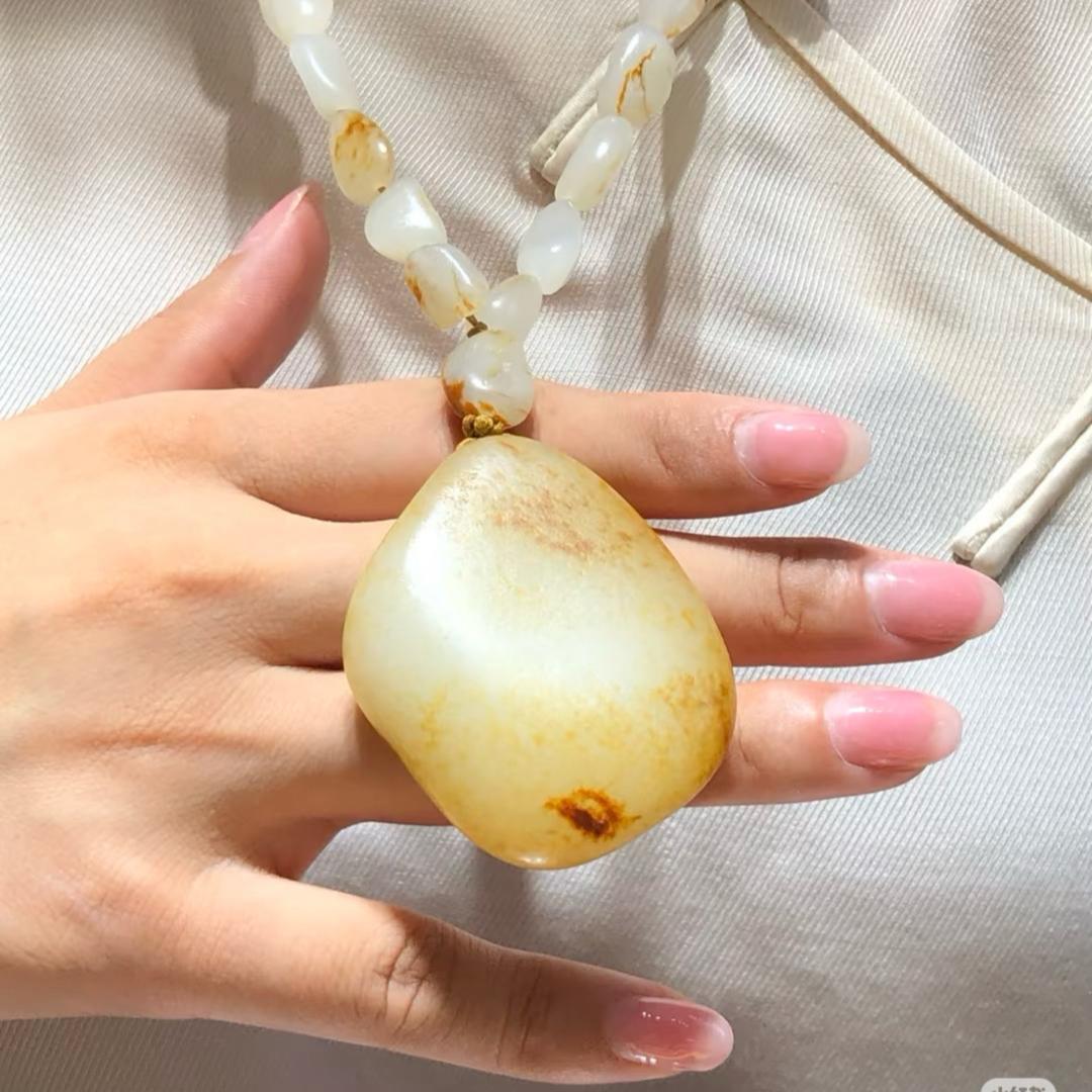 德玉和田玉籽料