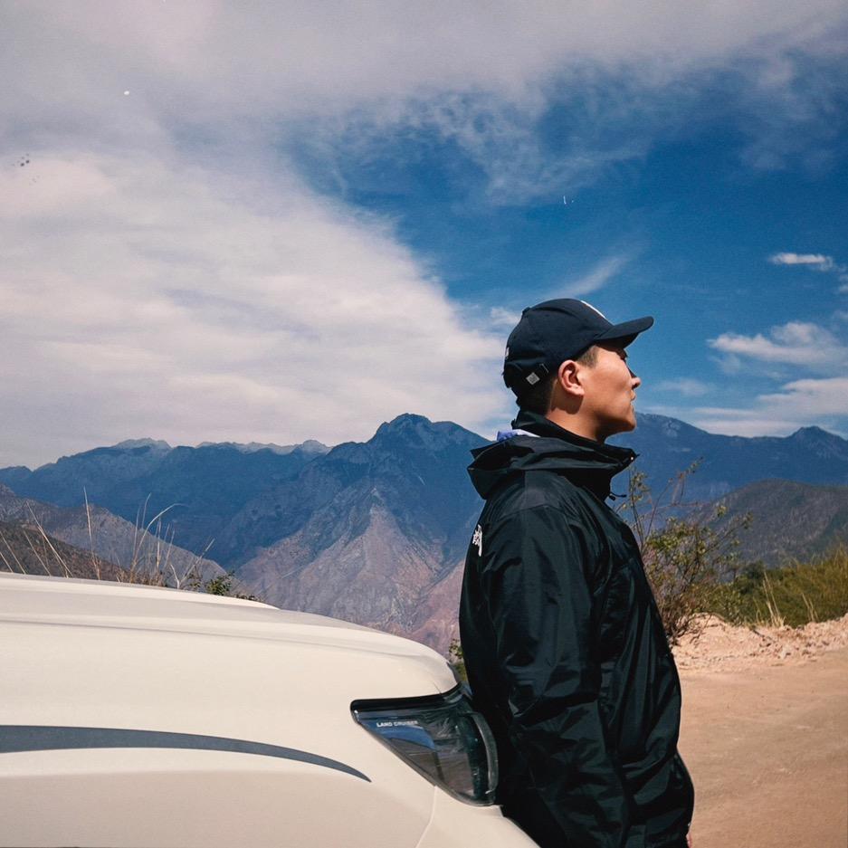 喜欢拍照的Alin📸