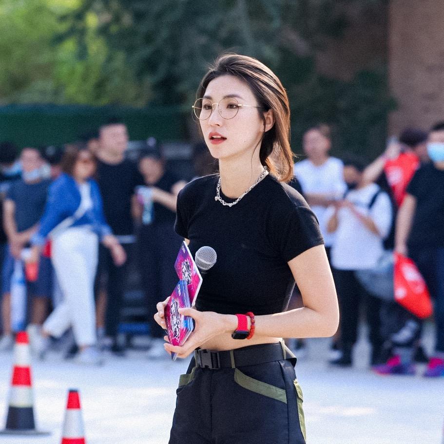 宋美丽ing