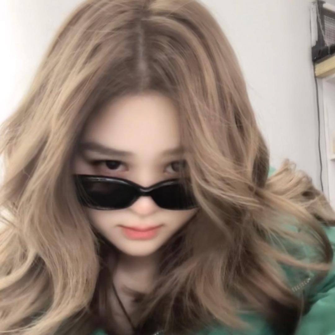 🌸咻biu哟💋👀（减肥中）