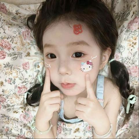 烦恼的小女孩.
