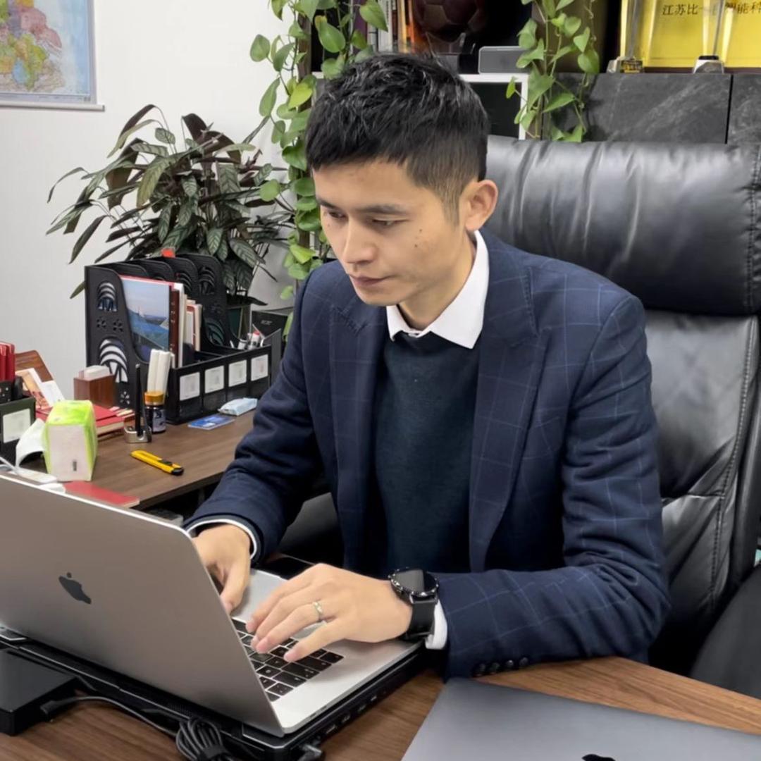 卖机器人的金先森