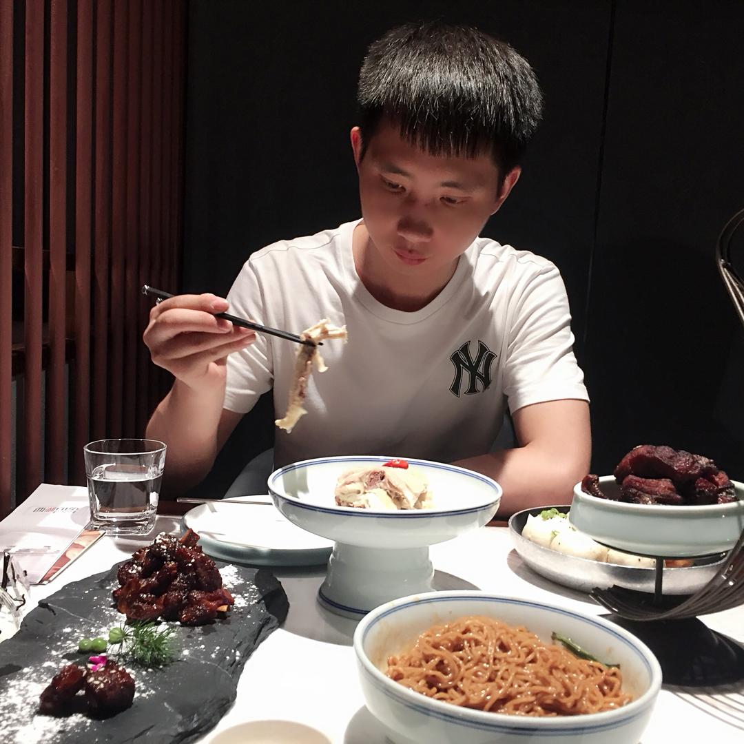 爱生活的北极熊