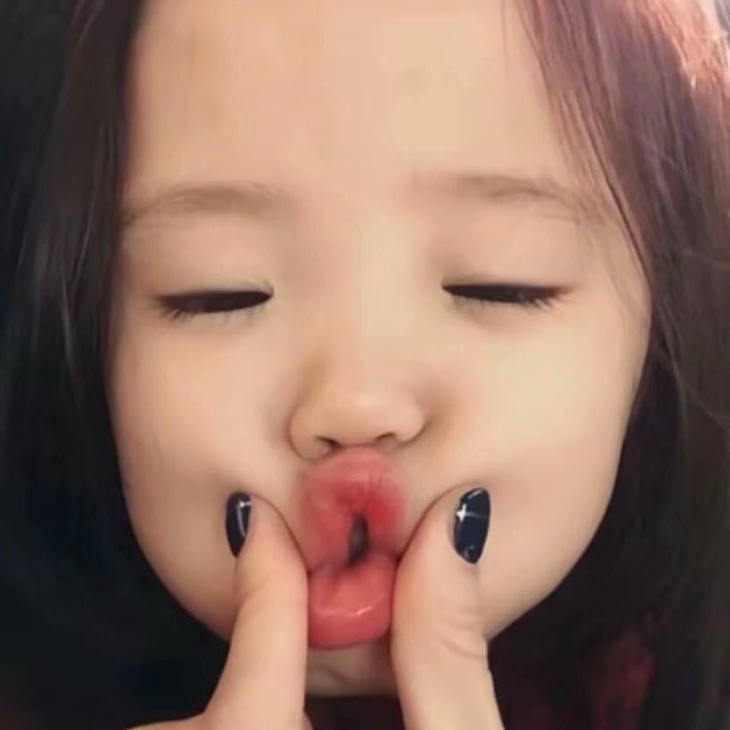 歪歪.