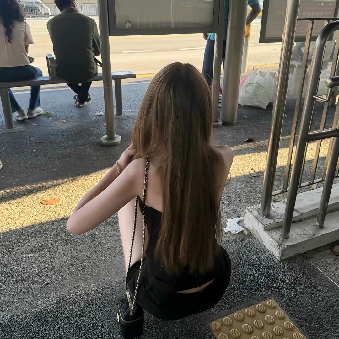 纪椿.