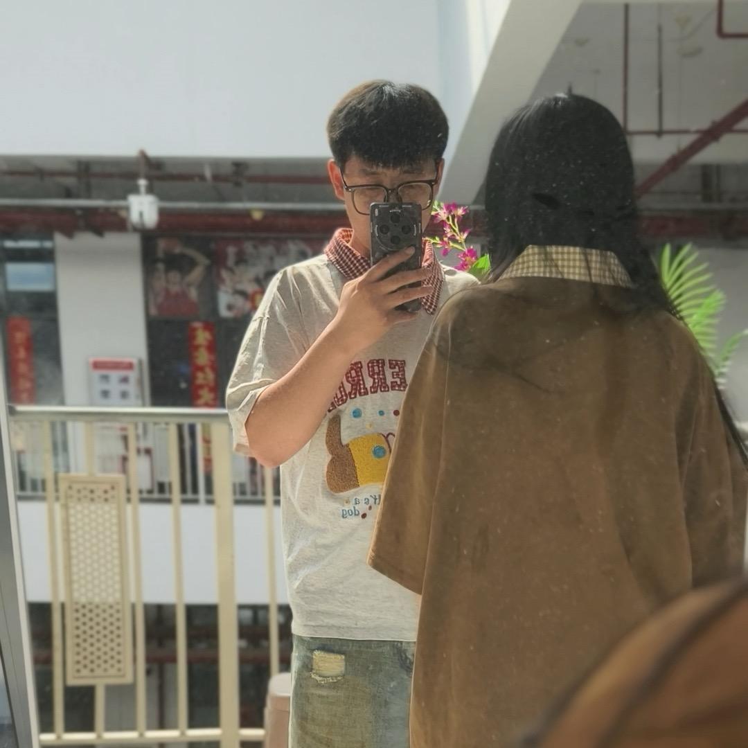 允允服饰村