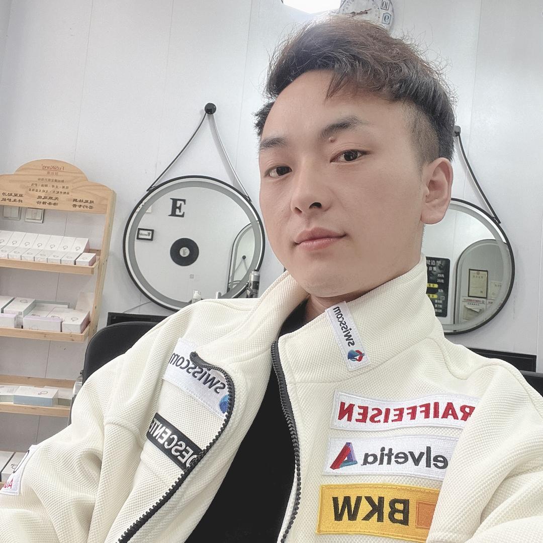 小李教剪发【张通严选】