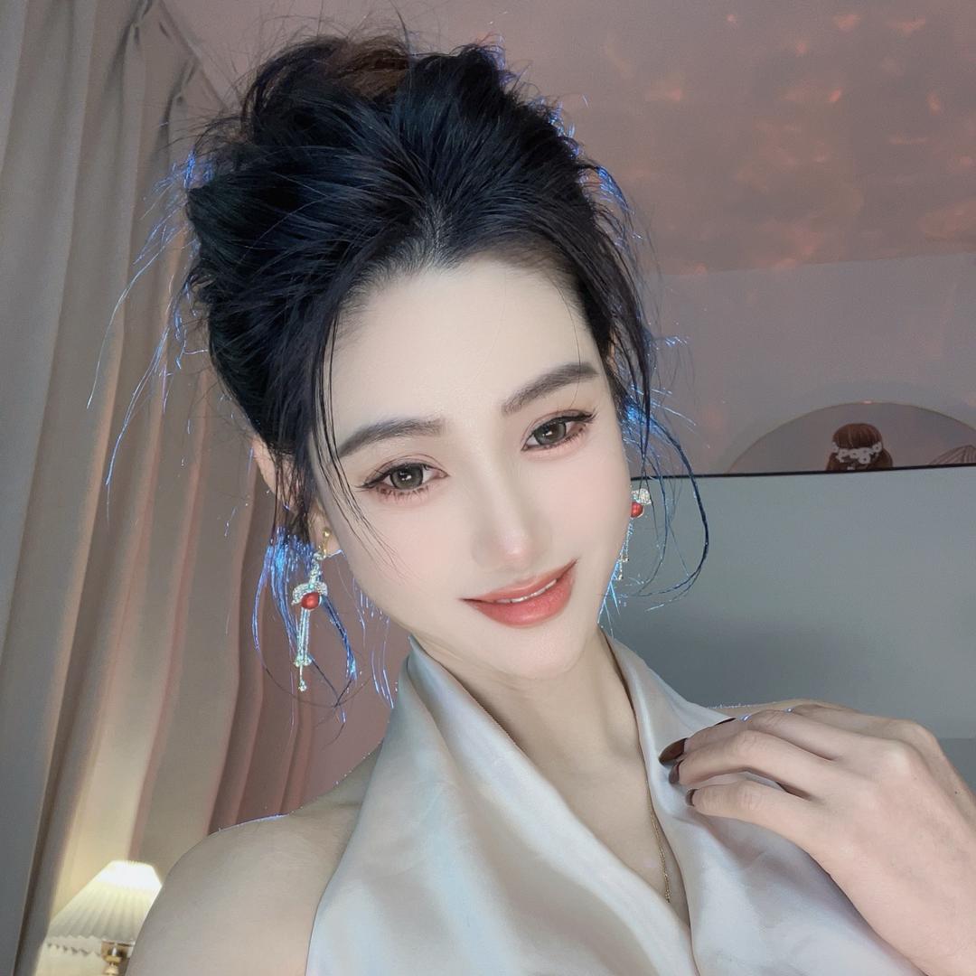 楚楚腿不长💫