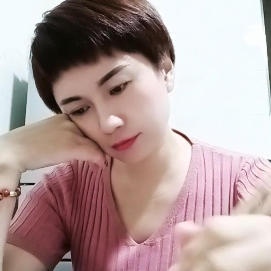 哈喽👍（洗头膏）