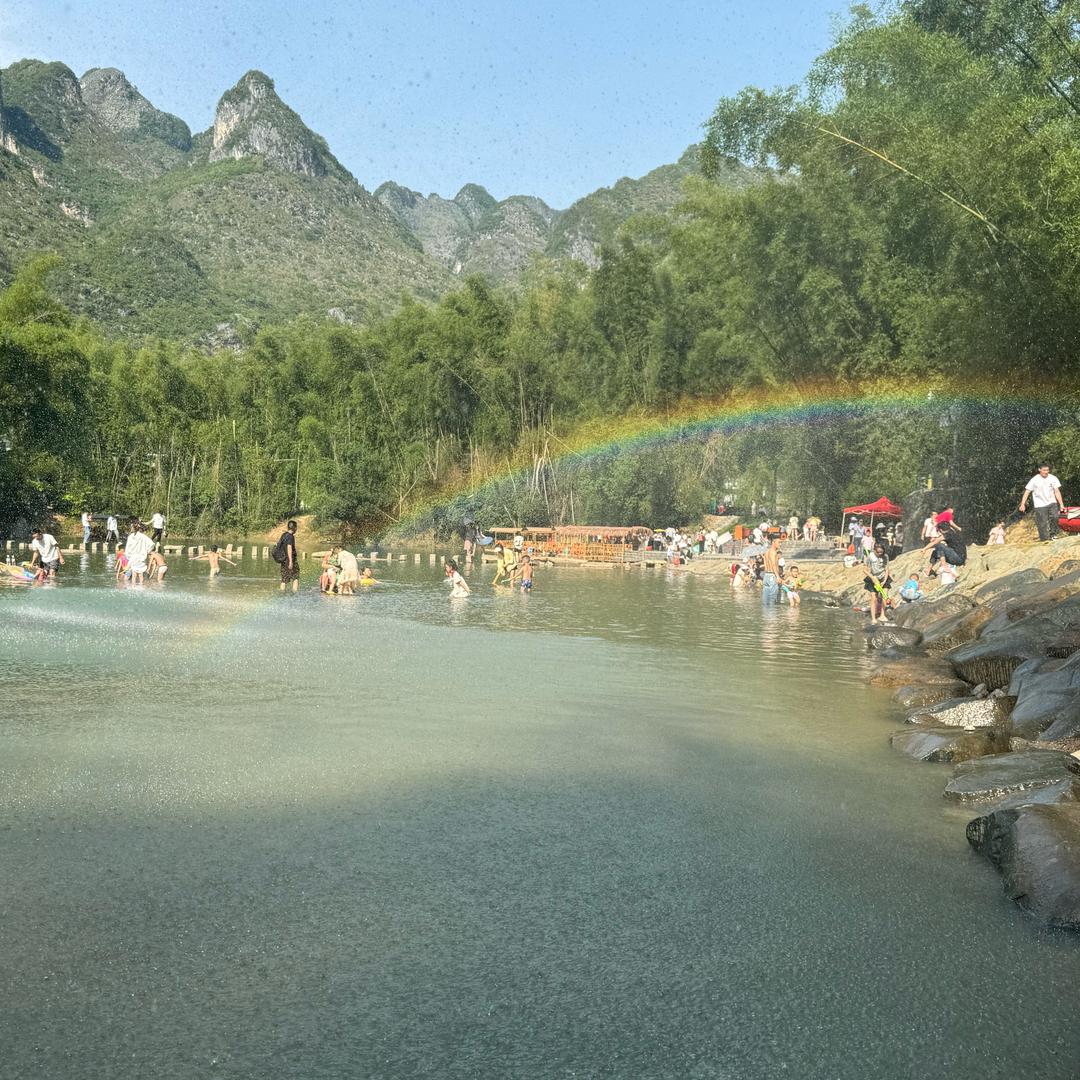 贵阳小河何记烟酒3.0