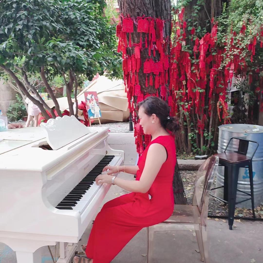 被情伤过的女人&小🐷佩奇