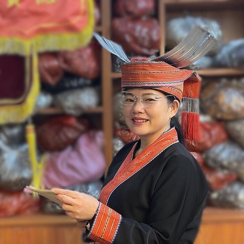 瑶族传承华姐